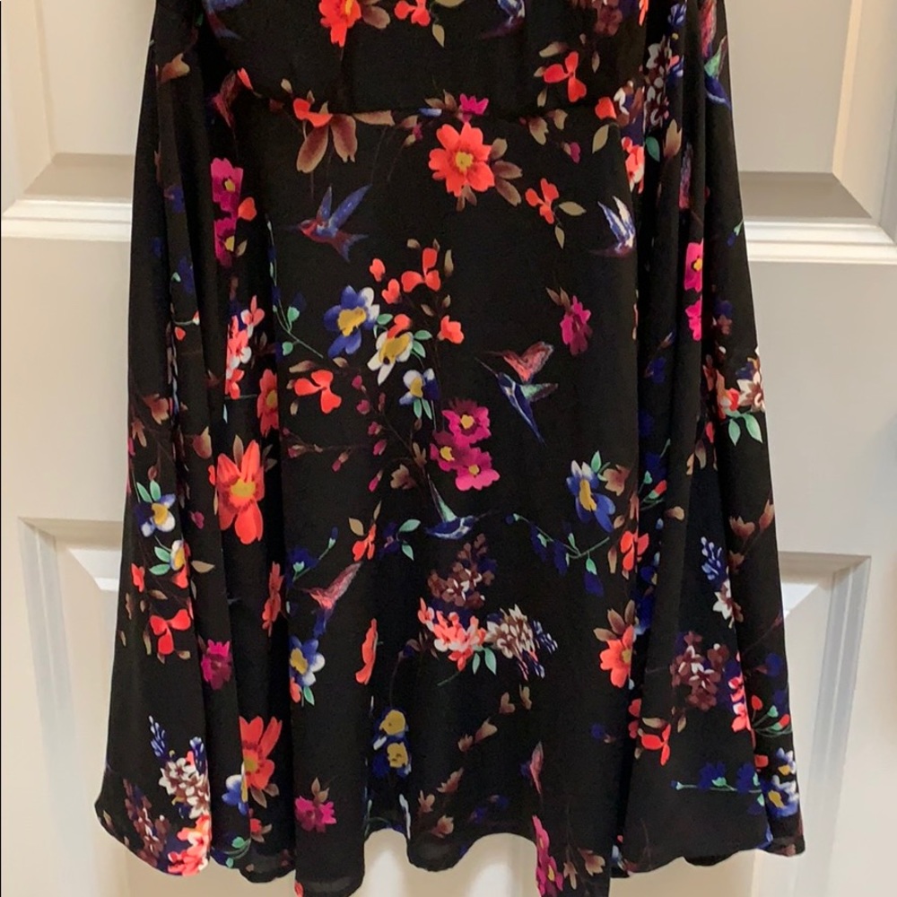Dress - Picture 6 of 6
